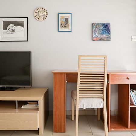 Lovely Bedroom In Shared Apartment Oroklini מראה חיצוני תמונה