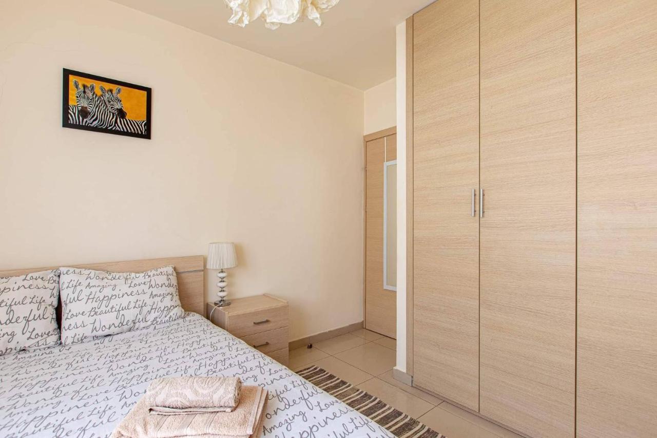 Lovely Bedroom In Shared Apartment Oroklini מראה חיצוני תמונה