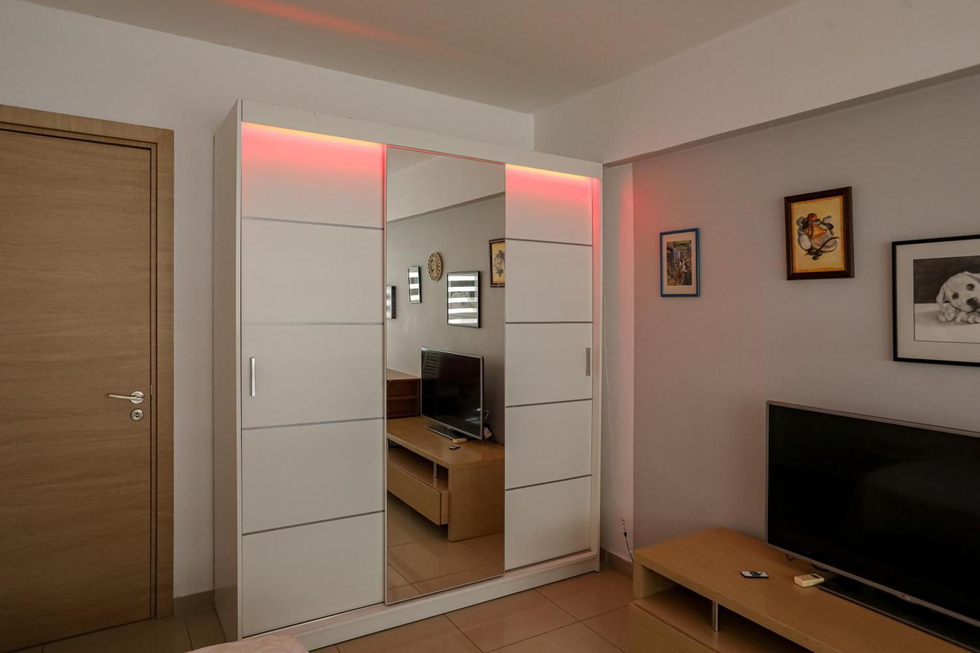 Lovely Bedroom In Shared Apartment Oroklini מראה חיצוני תמונה