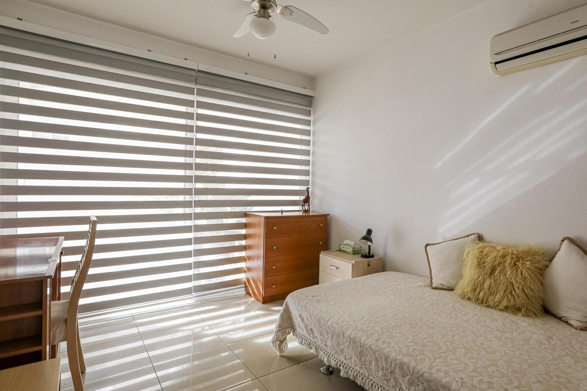 Lovely Bedroom In Shared Apartment Oroklini מראה חיצוני תמונה